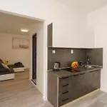With Parking Space - 25306 شقة *