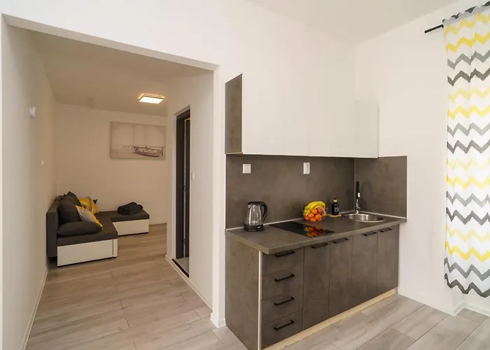 With Parking Space - 25306 Apartment *